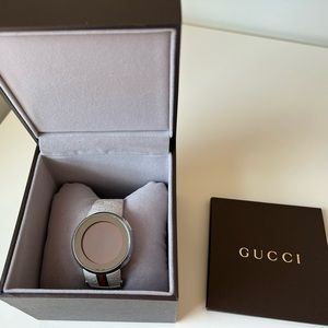 Gucci Striped White Rubber Extra Large Unisex Digital Watch YA114214